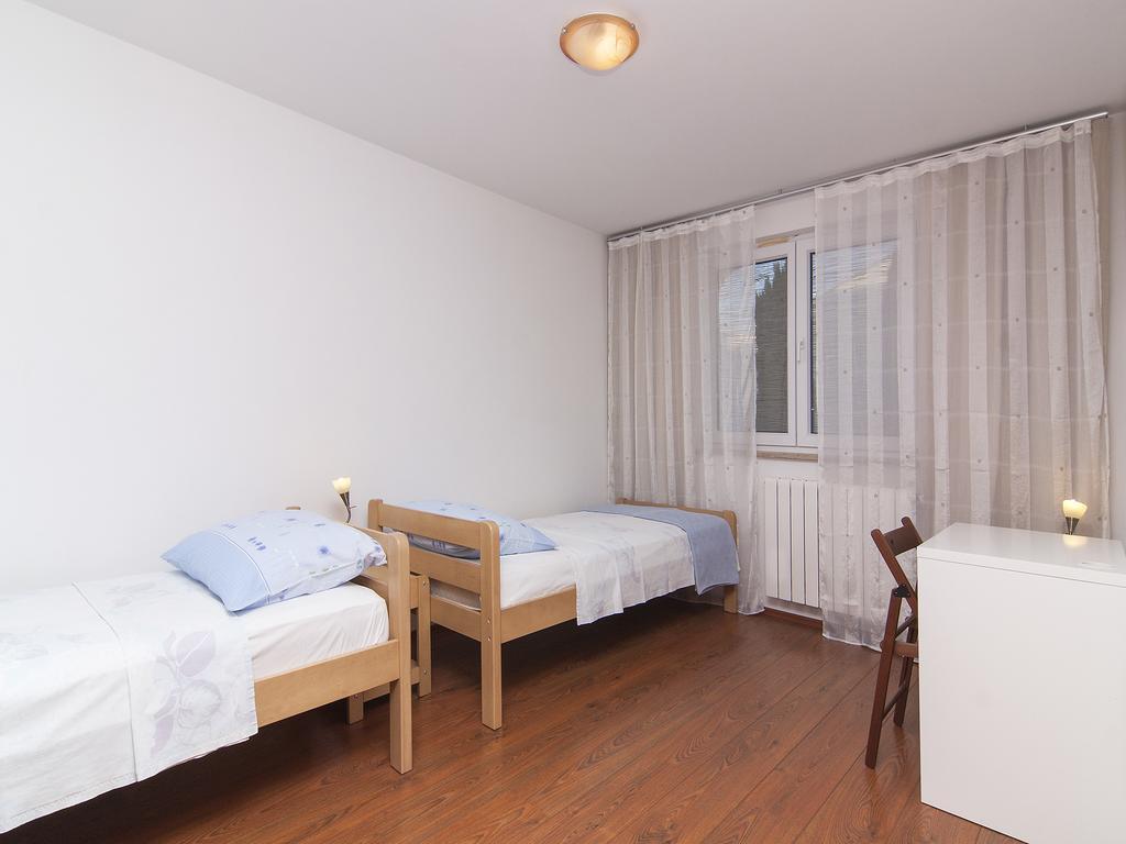 Apartments Ceja Near Sea ميدولين المظهر الخارجي الصورة