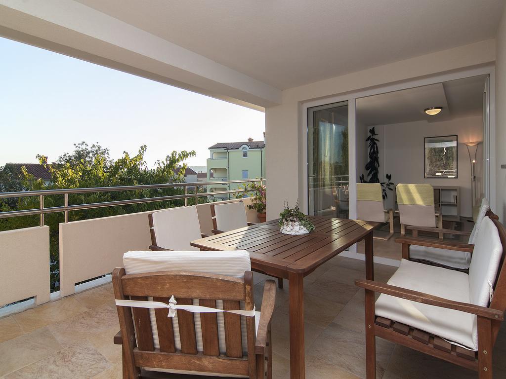 Apartments Ceja Near Sea ميدولين الغرفة الصورة