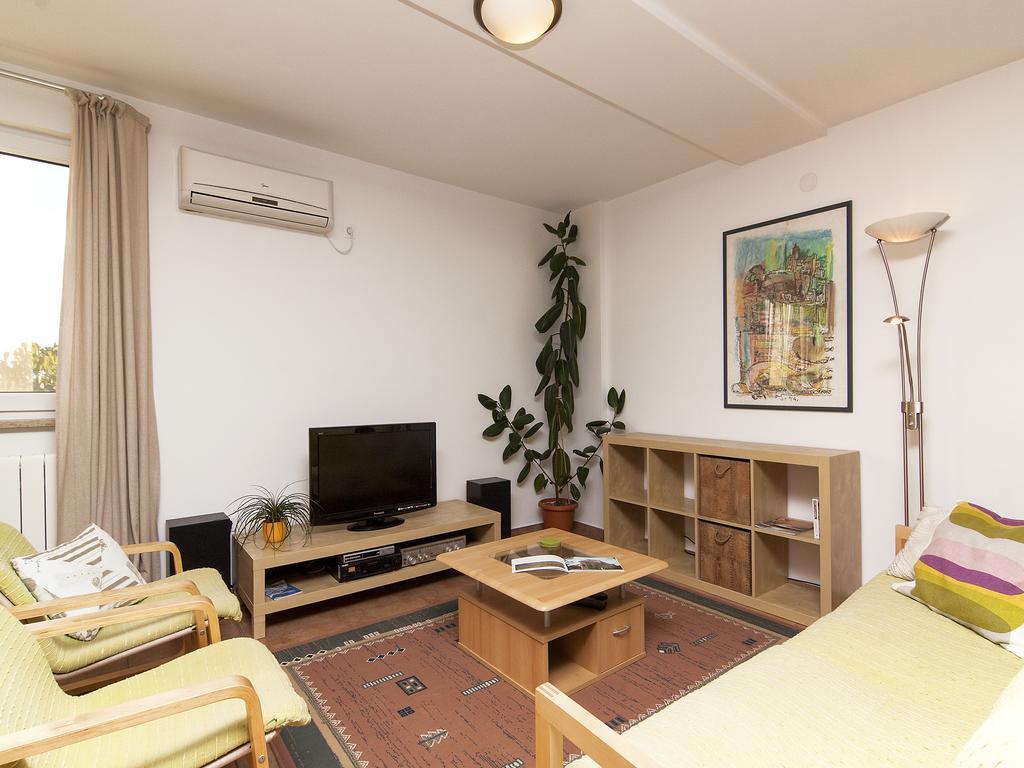 Apartments Ceja Near Sea ميدولين المظهر الخارجي الصورة
