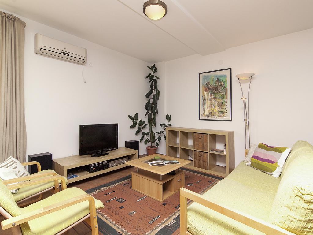 Apartments Ceja Near Sea ميدولين المظهر الخارجي الصورة
