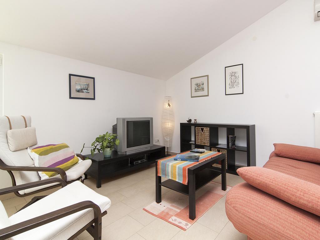 Apartments Ceja Near Sea ميدولين الغرفة الصورة