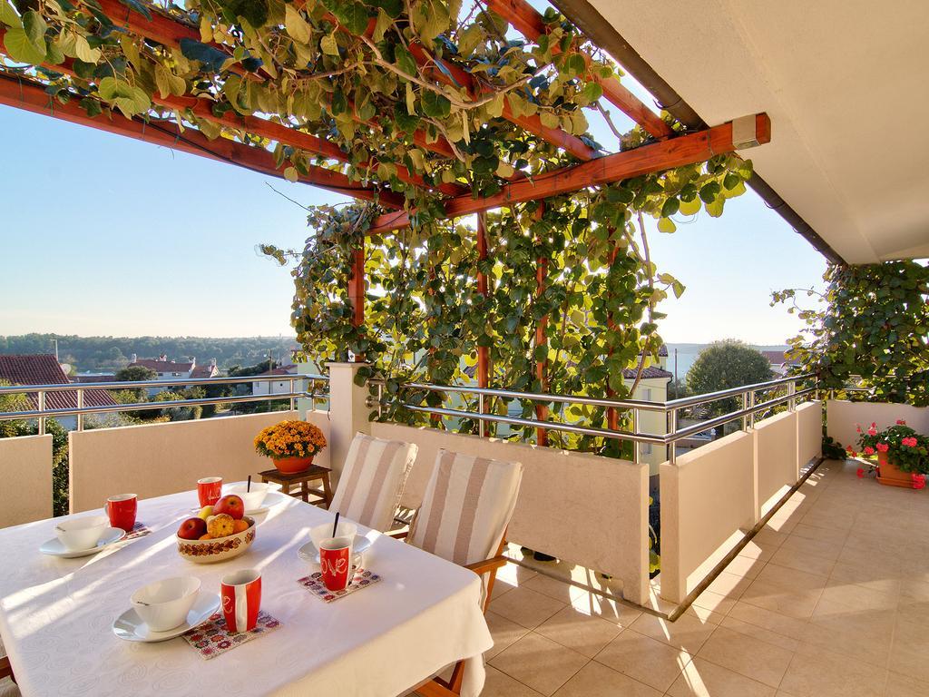 Apartments Ceja Near Sea ميدولين الغرفة الصورة
