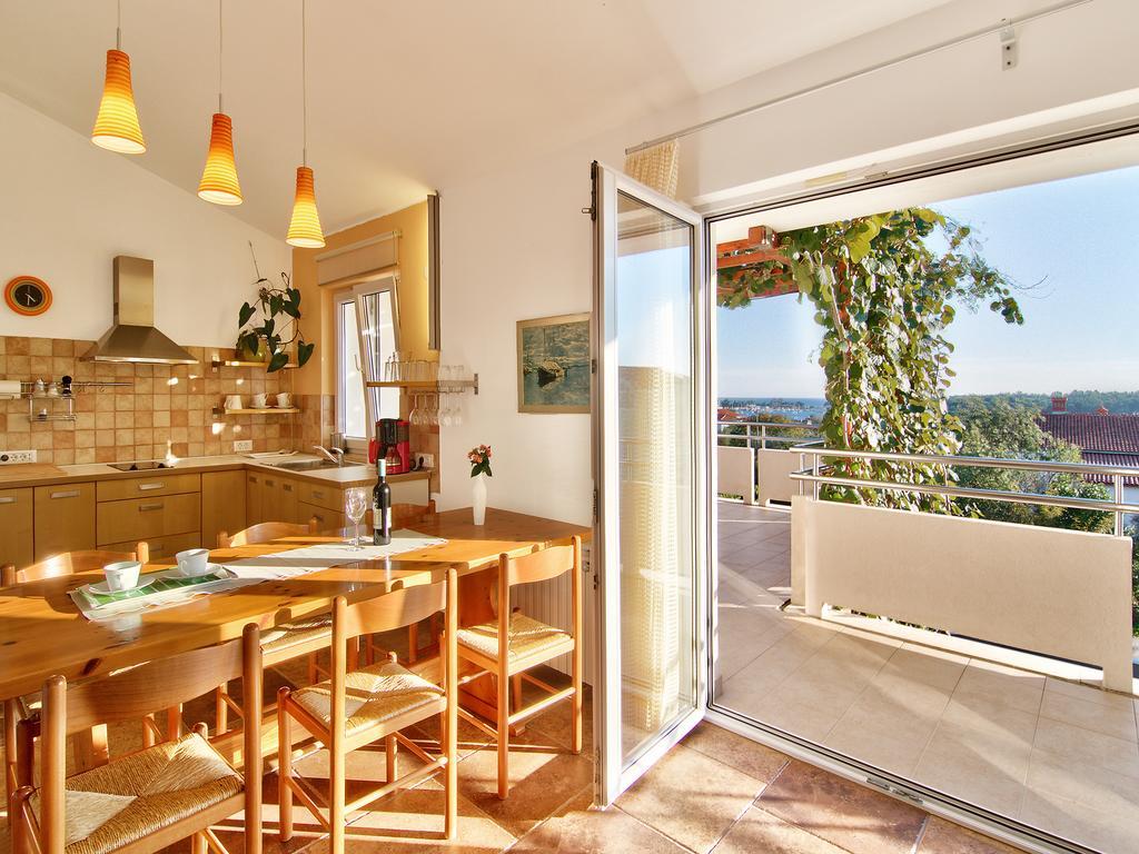 Apartments Ceja Near Sea ميدولين الغرفة الصورة