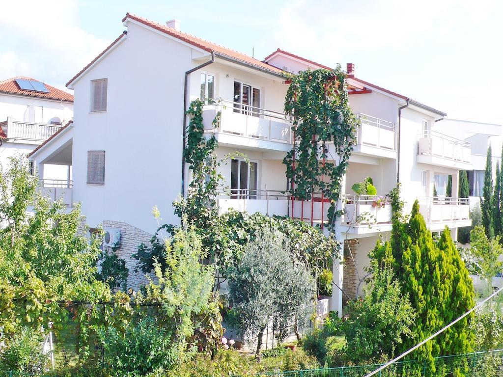 Apartments Ceja Near Sea ميدولين المظهر الخارجي الصورة